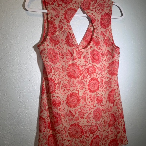 CAbi 5037 Open Back Draped Neck Floral Blouse Sz S - Picture 4 of 5